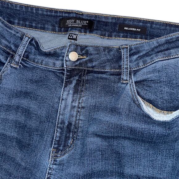 Judy Blue Women’s Relaxed Fit Jeans Size 22W Distressed Raw Hem - Picture 4 of 5